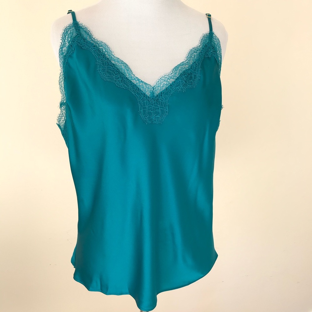 NWT Victoria’s Secret Sequin Cami - Picture 2 of 6